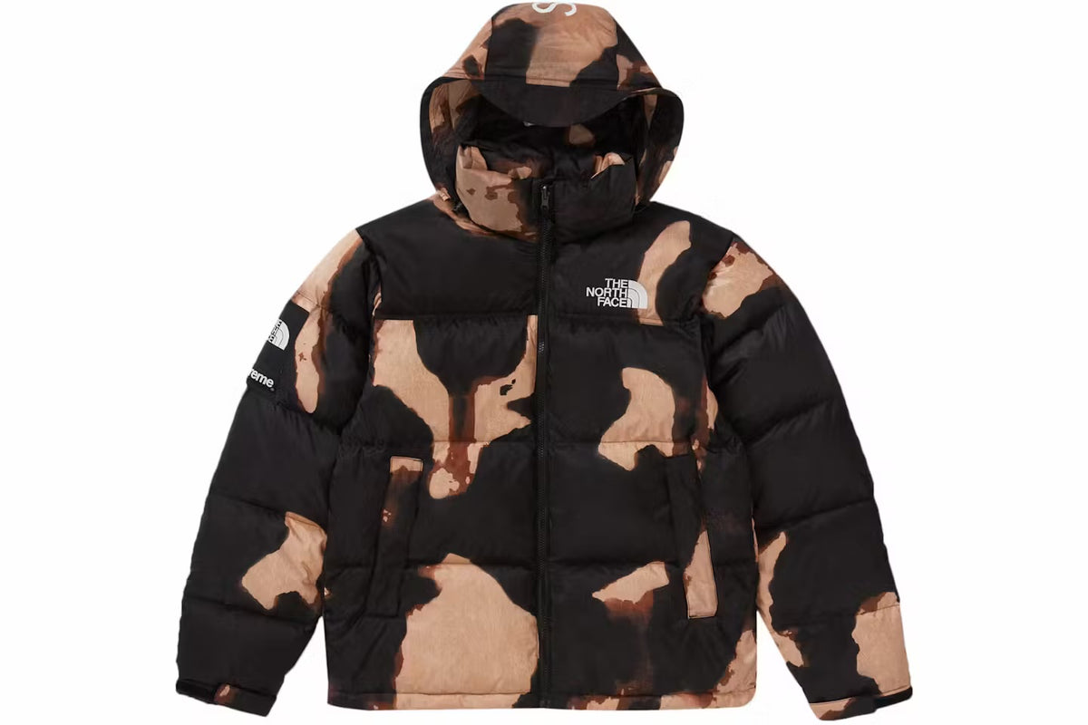 Veste Supreme The North Face Nuptse imprimé denim décoloré noir